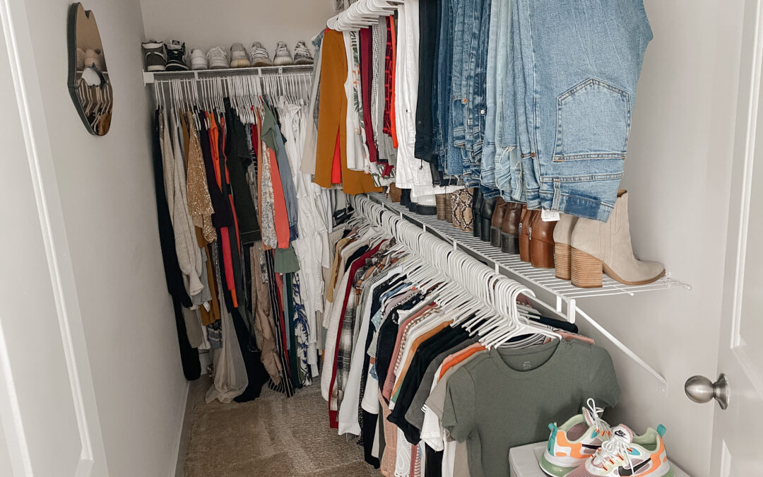HOW TO ORGANIZE YOUR CLOSET EFFICIENTLY | SPRING EDITION